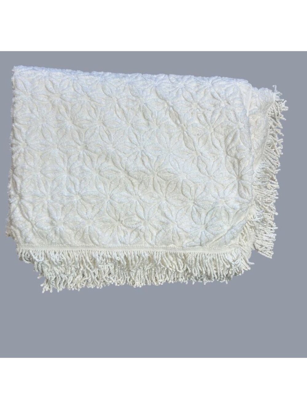 Hoffman White Chenille Daisy Floral Bedspread with Fringe Full or Queen